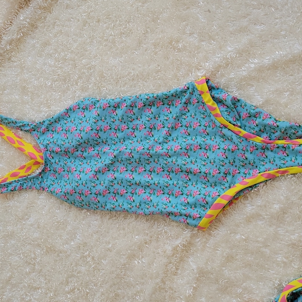 NWOT One-piece swimsuit Size Xs/S